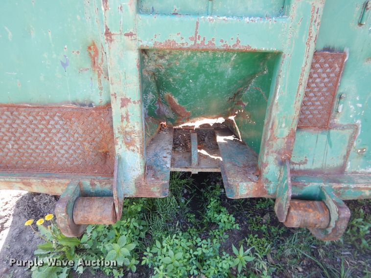 image for item IJ9389 Roll-off dumpster