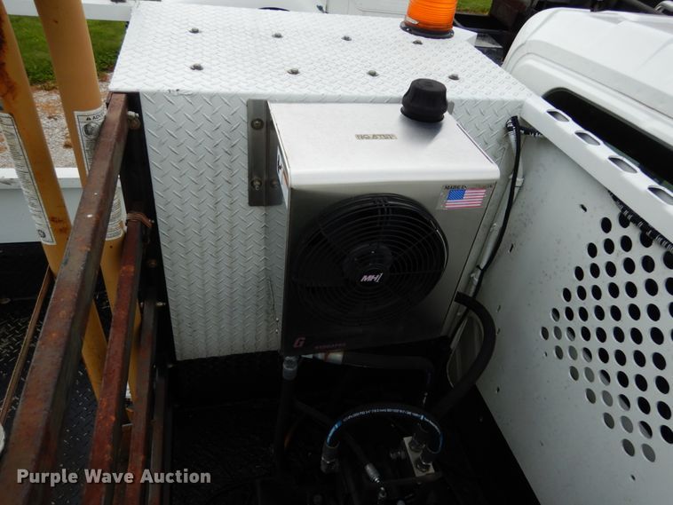 image for item IL9449 2013 International TerraStar SFA  utility / service truck