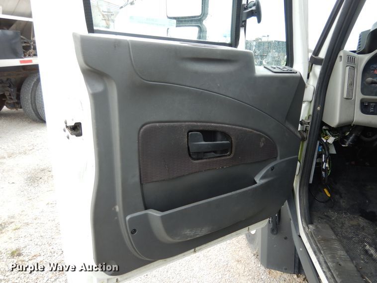 image for item IL9449 2013 International TerraStar SFA  utility / service truck