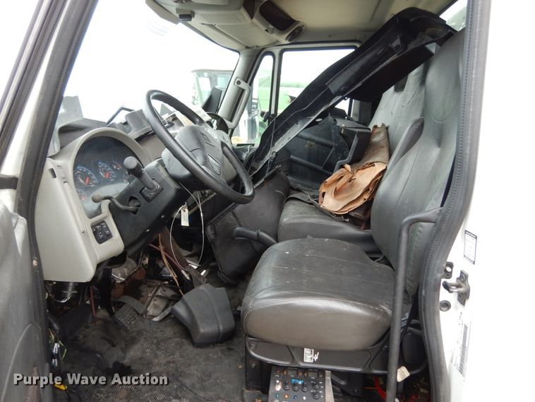 image for item IL9449 2013 International TerraStar SFA  utility / service truck