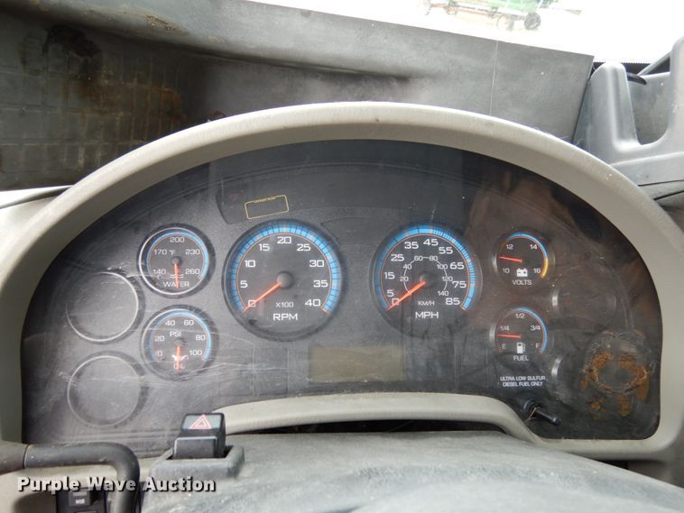 image for item IL9449 2013 International TerraStar SFA  utility / service truck