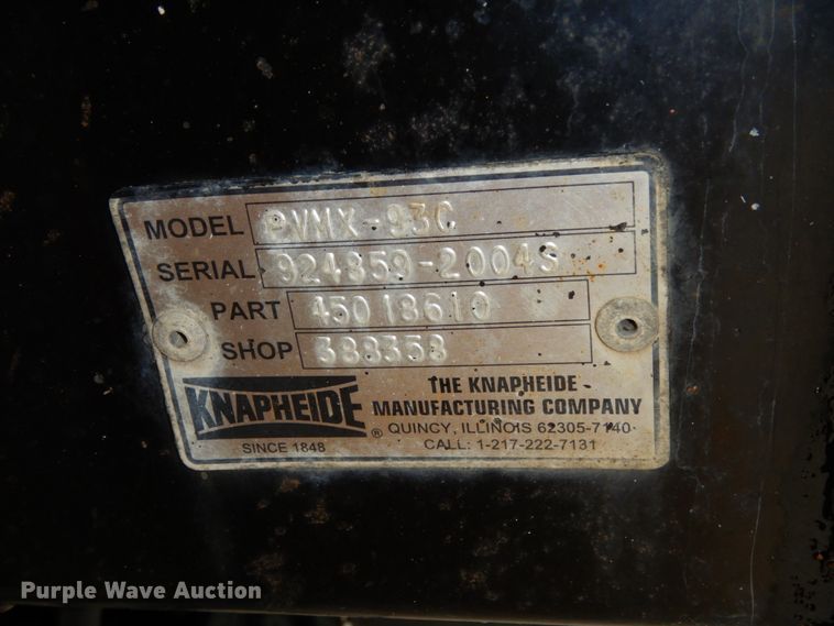 image for item IL9451 2004 Ford F450 Super Duty XL  Crew Cab flatbed truck