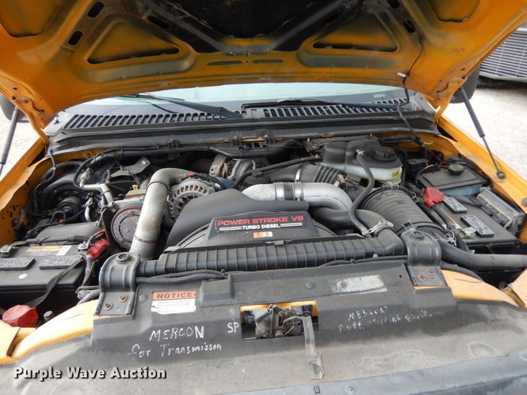 image for item IL9451 2004 Ford F450 Super Duty XL  Crew Cab flatbed truck