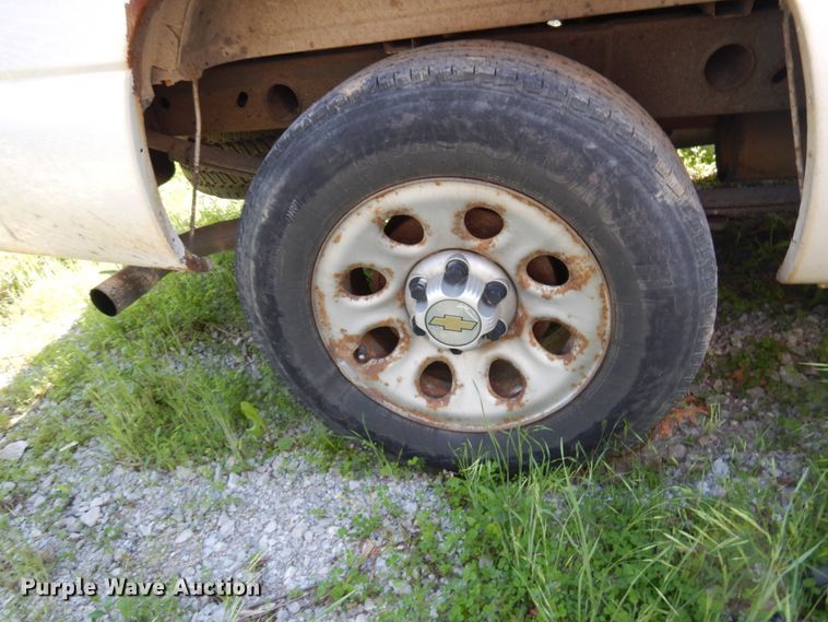 image for item IL9752 2005 Chevrolet Silverado 1500  pickup truck