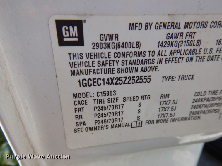 image for item IL9752 2005 Chevrolet Silverado 1500  pickup truck