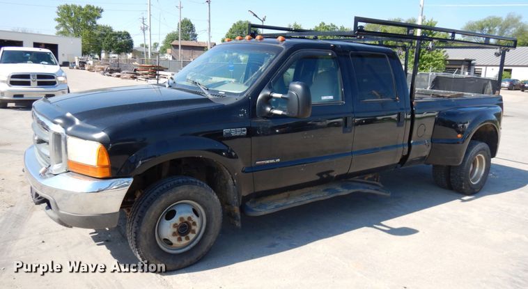 image for item IL9753 1999 Ford F350 Super Duty  Crew Cab pickup truck