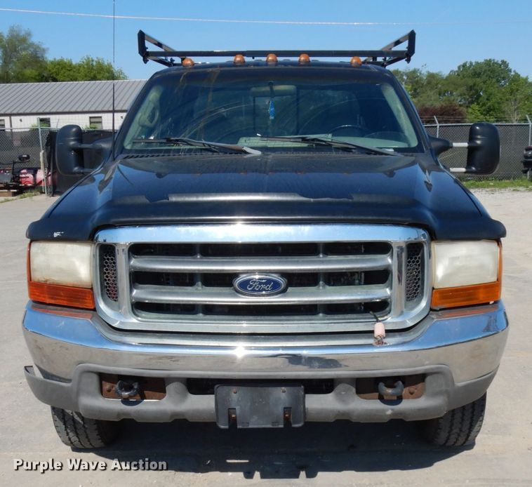 image for item IL9753 1999 Ford F350 Super Duty  Crew Cab pickup truck