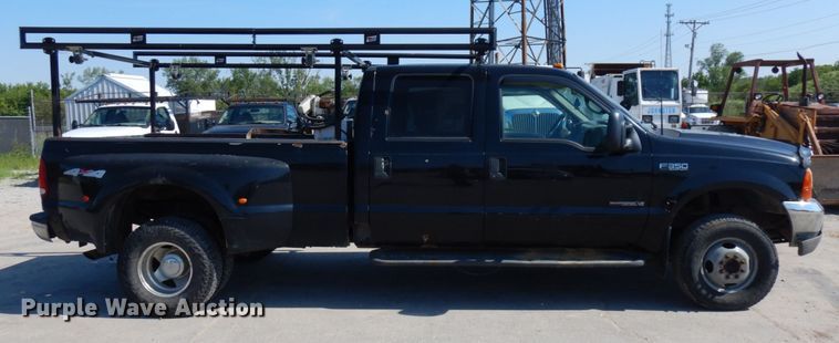 image for item IL9753 1999 Ford F350 Super Duty  Crew Cab pickup truck