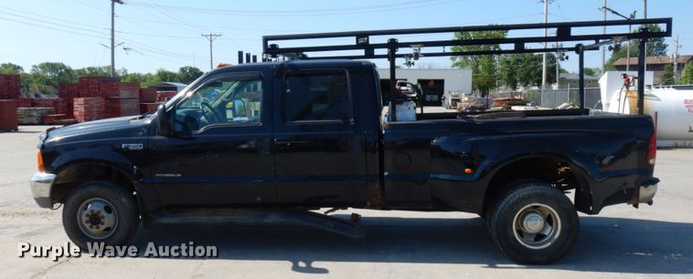image for item IL9753 1999 Ford F350 Super Duty  Crew Cab pickup truck