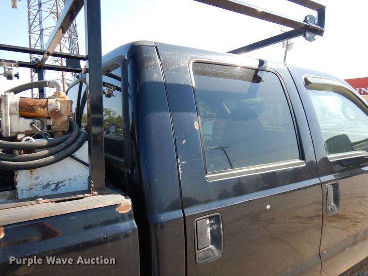 image for item IL9753 1999 Ford F350 Super Duty  Crew Cab pickup truck