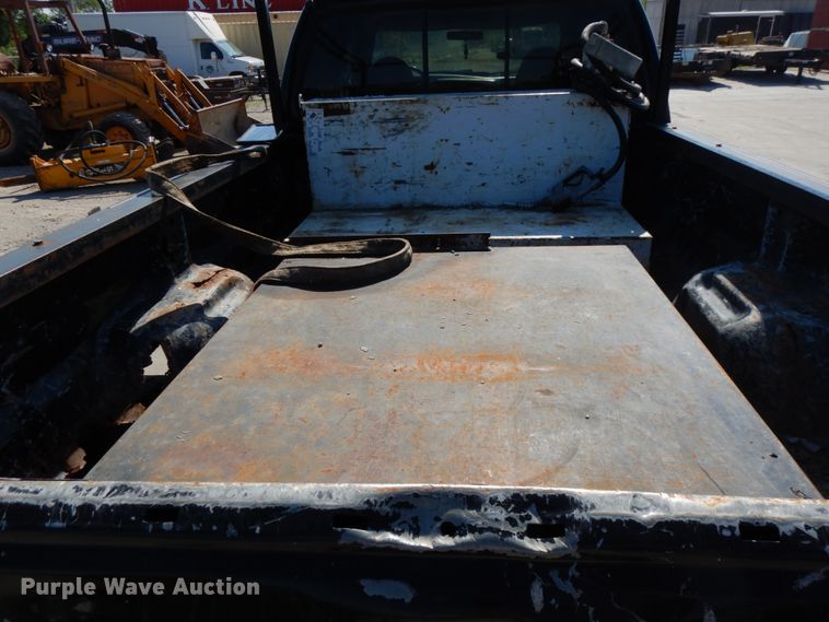 image for item IL9753 1999 Ford F350 Super Duty  Crew Cab pickup truck