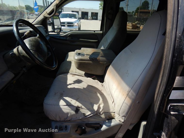 image for item IL9753 1999 Ford F350 Super Duty  Crew Cab pickup truck