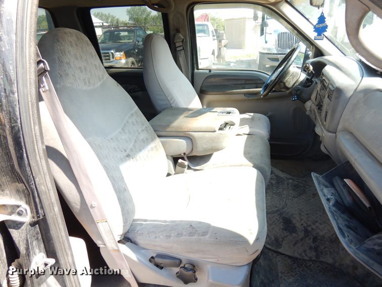 image for item IL9753 1999 Ford F350 Super Duty  Crew Cab pickup truck