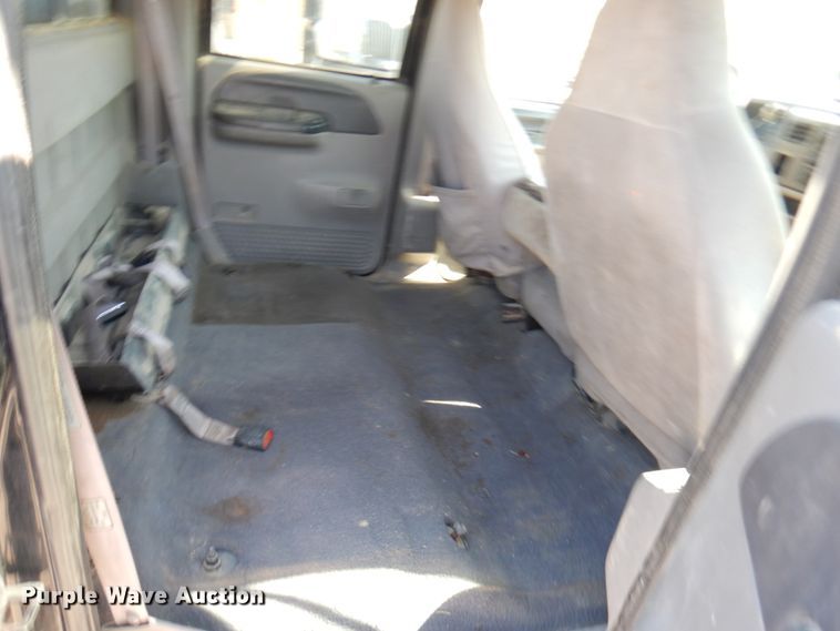 image for item IL9753 1999 Ford F350 Super Duty  Crew Cab pickup truck