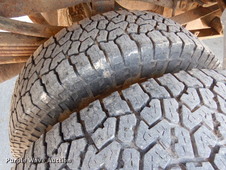 image for item IL9753 1999 Ford F350 Super Duty  Crew Cab pickup truck