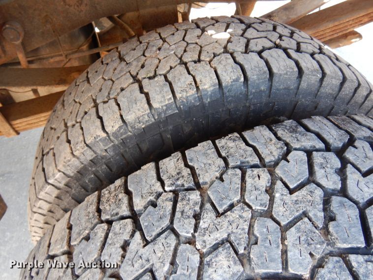 image for item IL9753 1999 Ford F350 Super Duty  Crew Cab pickup truck