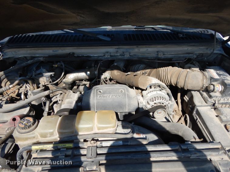 image for item IL9754 2001 Ford F350 Super Duty  flatbed pickup truck