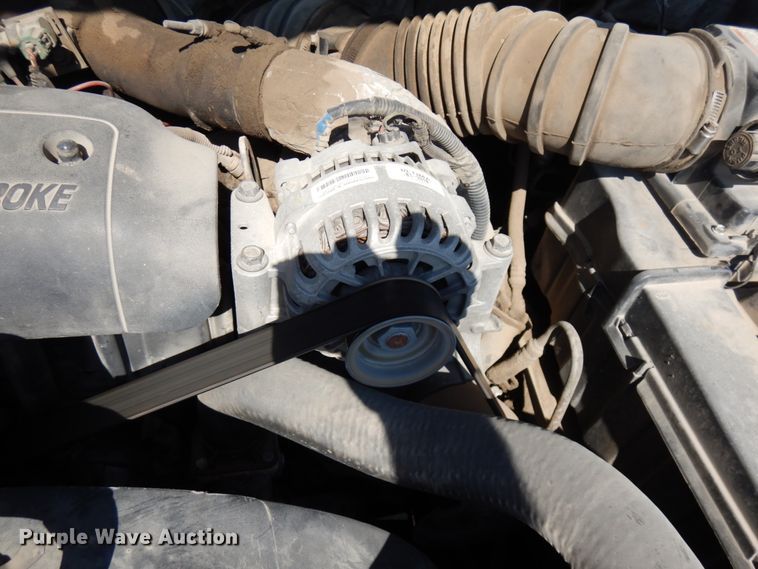 image for item IL9754 2001 Ford F350 Super Duty  flatbed pickup truck