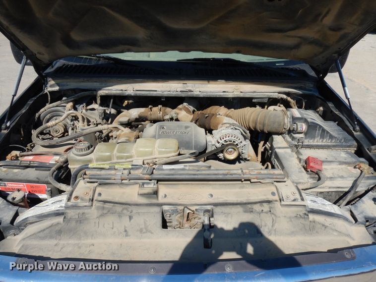 image for item IL9755 2001 Ford F350 Super Duty  flatbed pickup truck