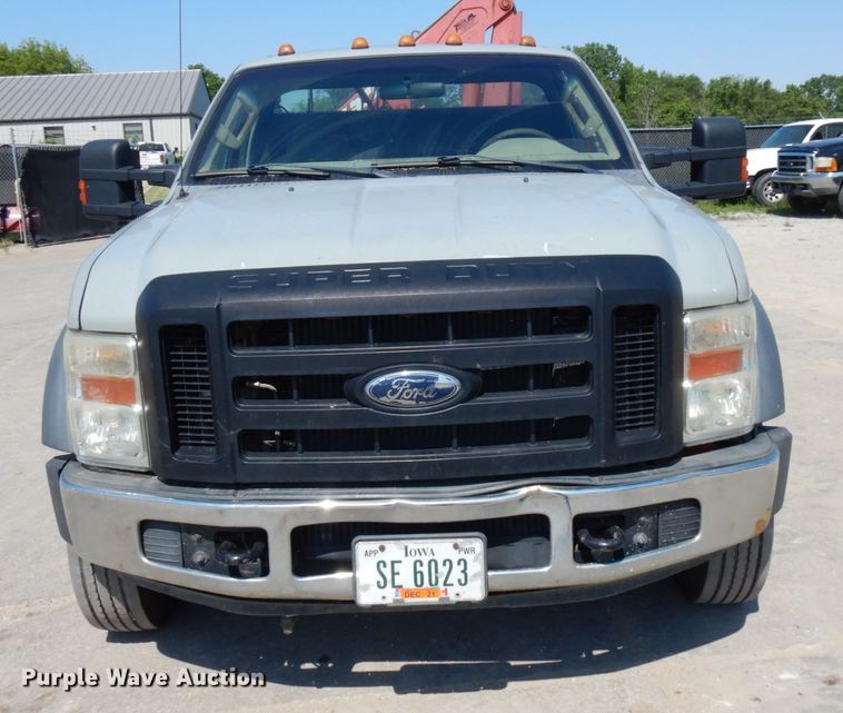 image for item IL9756 2010 Ford F550 Super Duty  flatbed truck