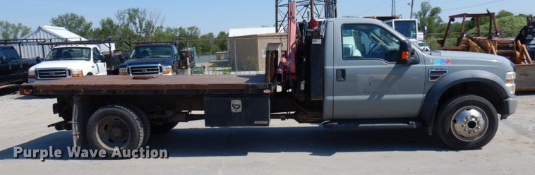 image for item IL9756 2010 Ford F550 Super Duty  flatbed truck
