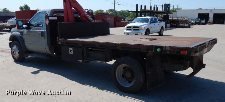 image for item IL9756 2010 Ford F550 Super Duty  flatbed truck