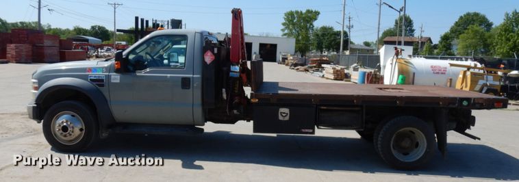 image for item IL9756 2010 Ford F550 Super Duty  flatbed truck
