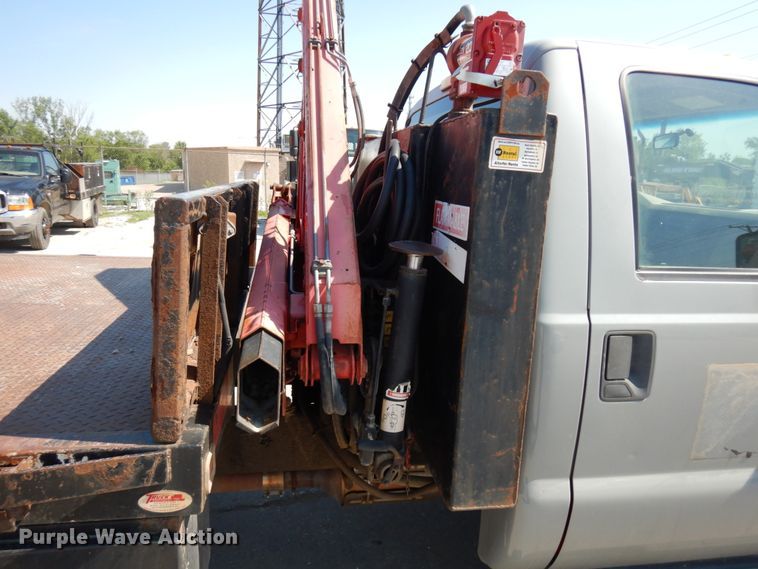 image for item IL9756 2010 Ford F550 Super Duty  flatbed truck