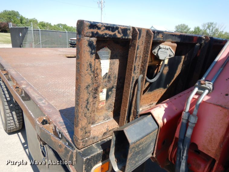 image for item IL9756 2010 Ford F550 Super Duty  flatbed truck