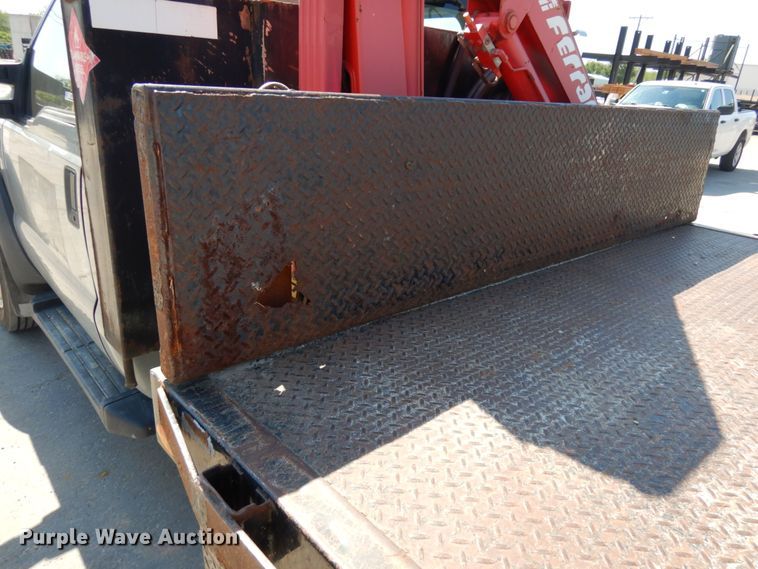 image for item IL9756 2010 Ford F550 Super Duty  flatbed truck