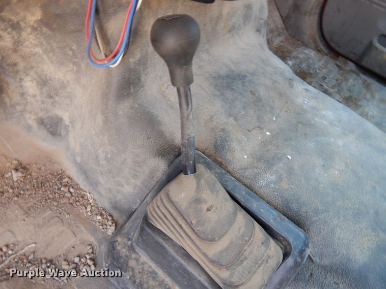 image for item IL9756 2010 Ford F550 Super Duty  flatbed truck