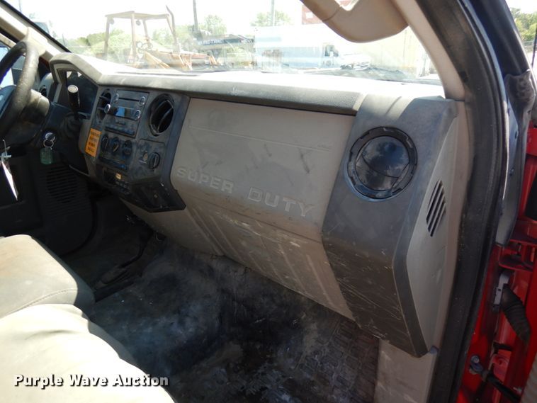 image for item IL9756 2010 Ford F550 Super Duty  flatbed truck