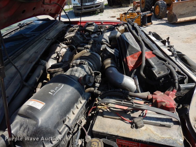 image for item IL9756 2010 Ford F550 Super Duty  flatbed truck