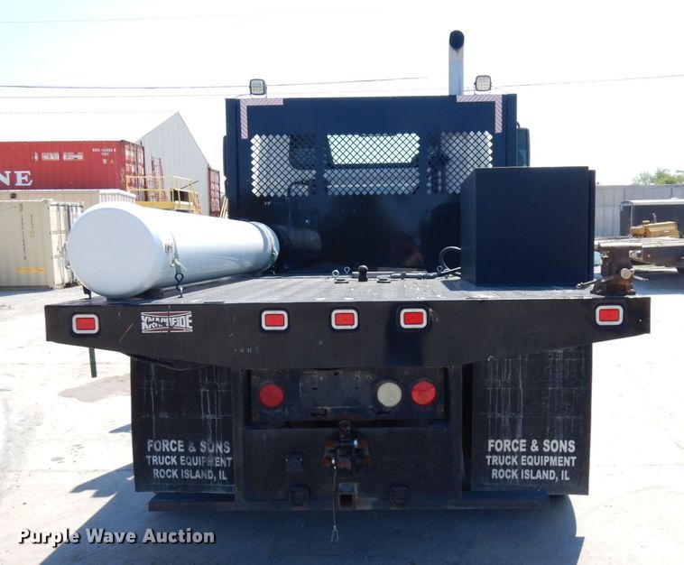 image for item IL9757 2005 International 8600  flatbed truck