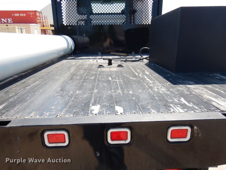 image for item IL9757 2005 International 8600  flatbed truck