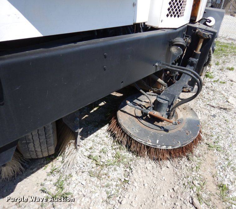 image for item IL9758 Johnston V3000  sweeper