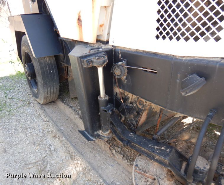 image for item IL9758 Johnston V3000  sweeper