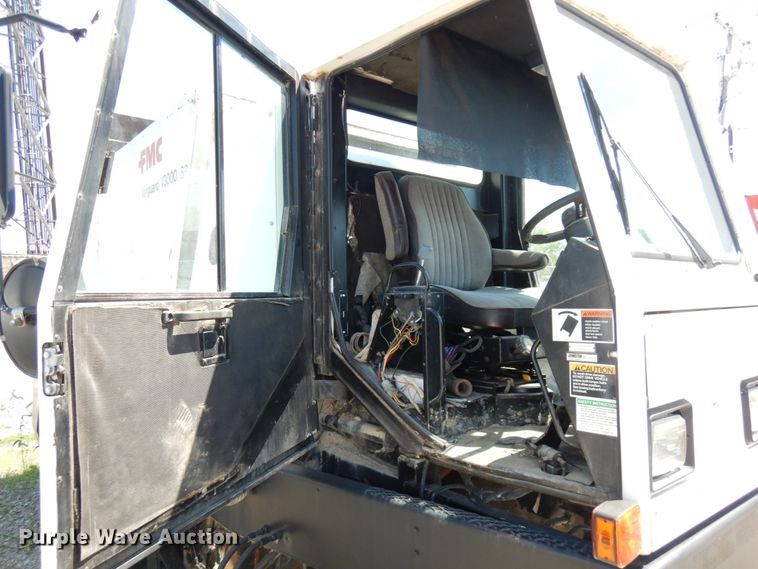 image for item IL9758 Johnston V3000  sweeper