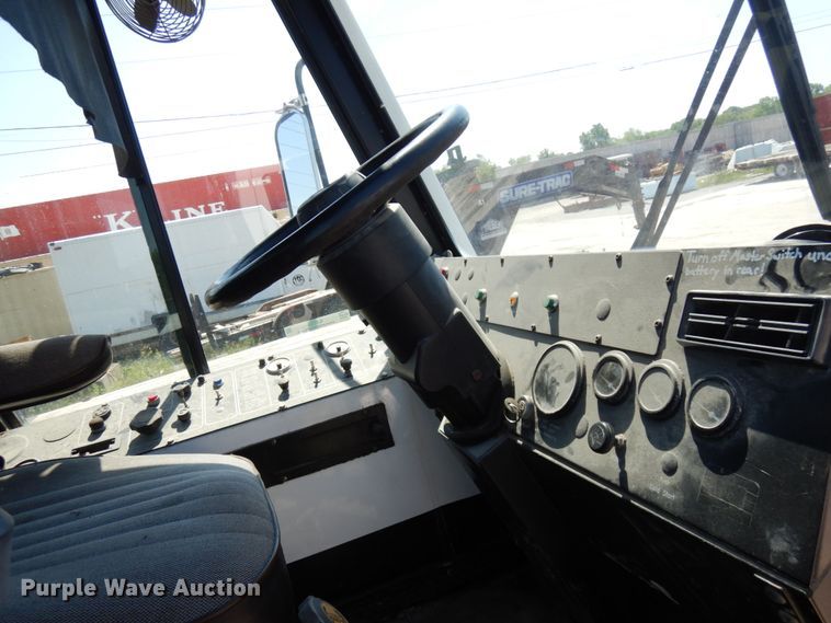 image for item IL9758 Johnston V3000  sweeper