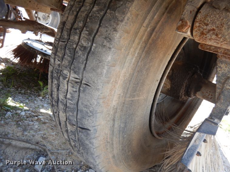 image for item IL9758 Johnston V3000  sweeper