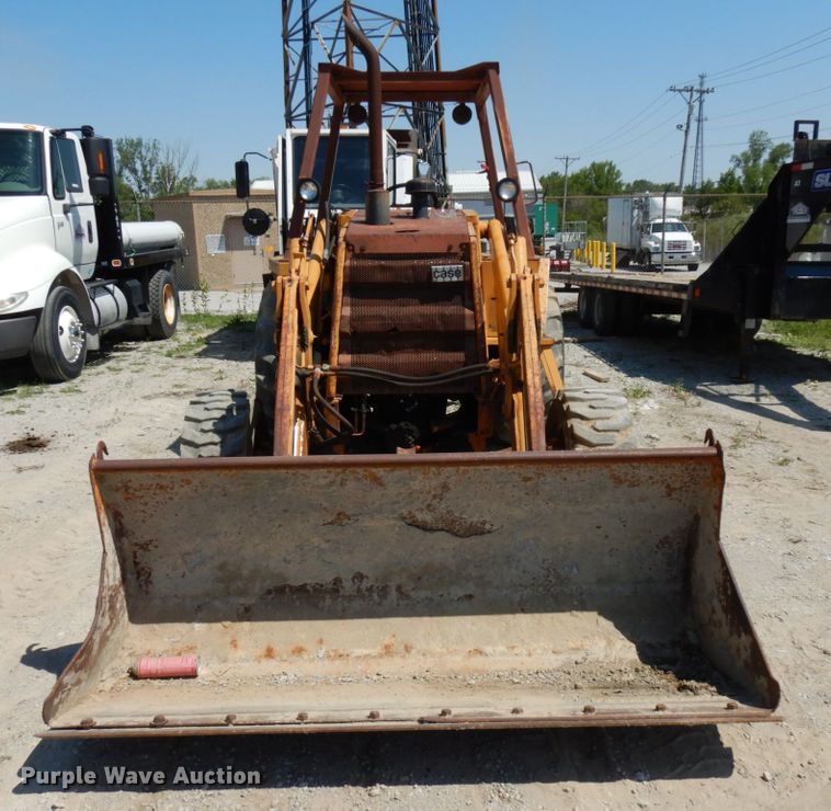 image for item IL9759 1991 Case 480F  landscape tractor