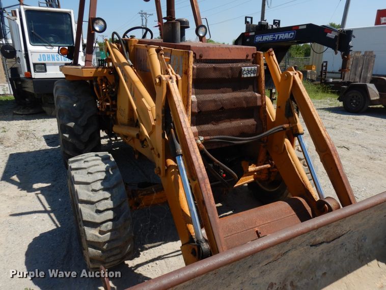 image for item IL9759 1991 Case 480F  landscape tractor