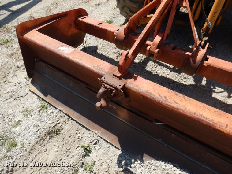 image for item IL9759 1991 Case 480F  landscape tractor