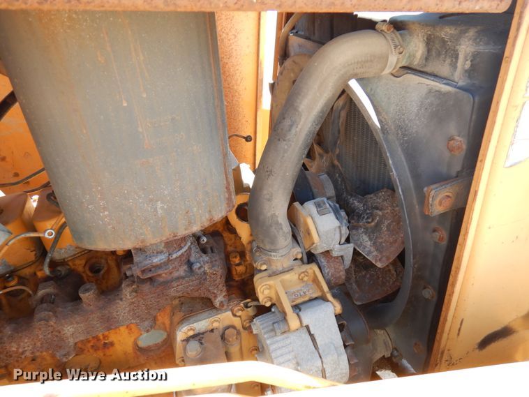 image for item IL9759 1991 Case 480F  landscape tractor