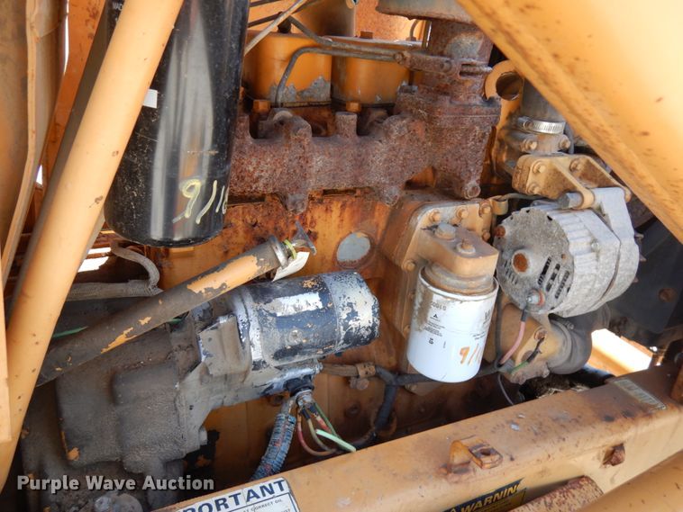 image for item IL9759 1991 Case 480F  landscape tractor