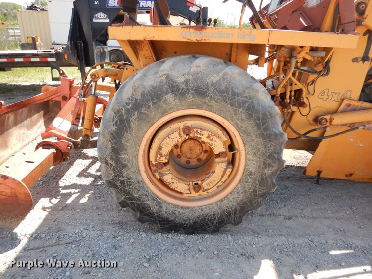 image for item IL9759 1991 Case 480F  landscape tractor