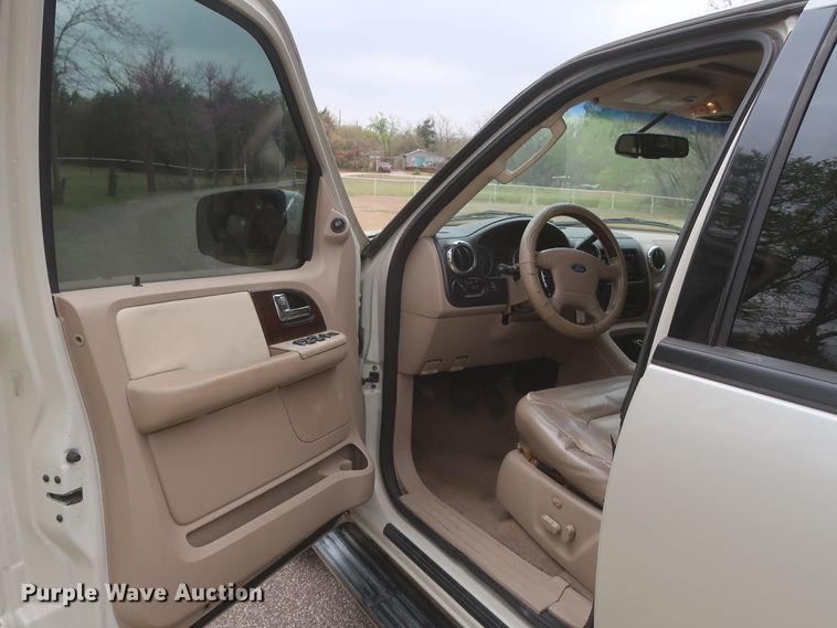image for item IO9026 2006 Ford Expedition Limited  SUV