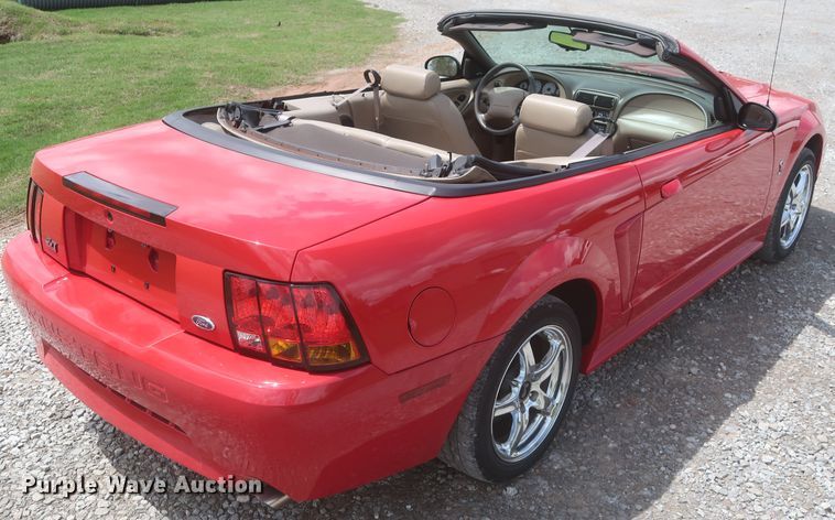 image for item IO9108 1999 Ford Mustang SVT Cobra  convertible