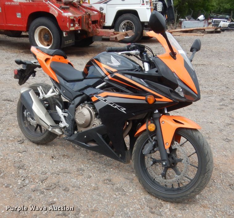 image for item IP9829 2017 Honda CBR500R  motorcycle