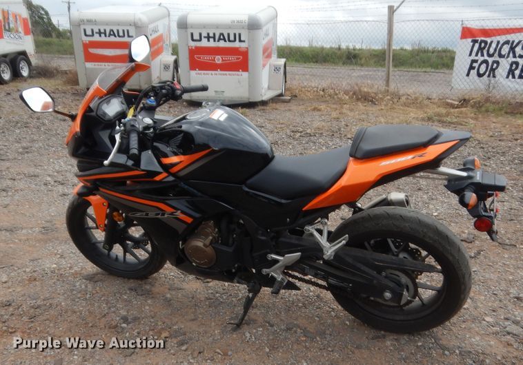 image for item IP9829 2017 Honda CBR500R  motorcycle